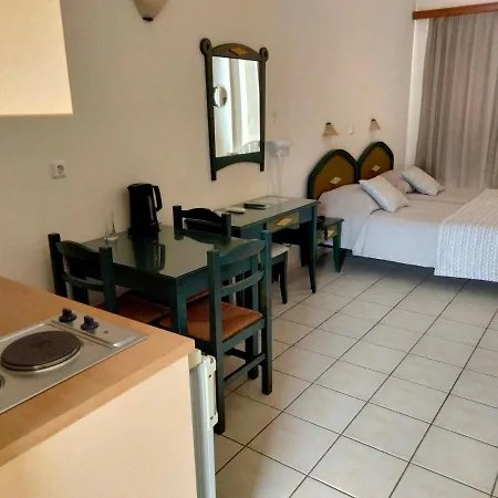 Aparthotel Zannis 3*