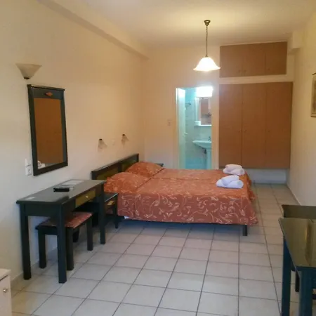 Zannis Aparthotel 3*