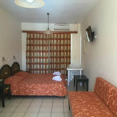 Zannis Aparthotel 3*