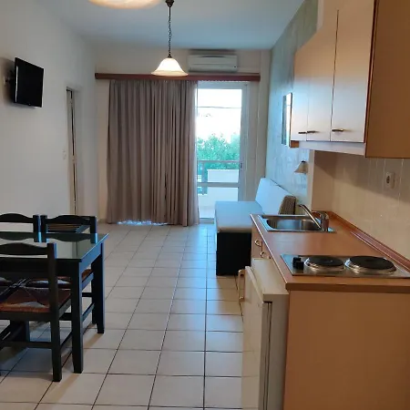 Zannis Apartahotel