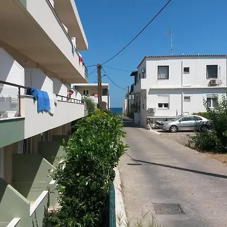 Zannis Apartahotel Rétino
