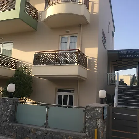 Zannis Aparthotel 3*